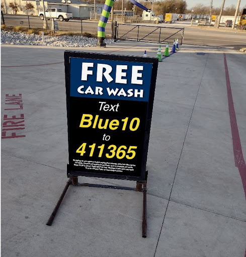 Blue Iguana Car Wash en Springfield