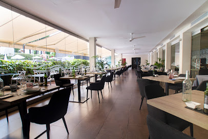 Restaurante La Pérgola (Hotel Ibersol Antemare) - Av. Mare de Déu de Montserrat, 48, 08870 Sitges, Barcelona, Spain