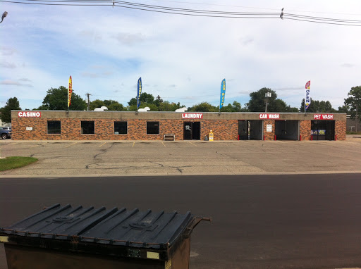 Magic Mile Laundry and  Car Wash & Pet Wash en Watertown