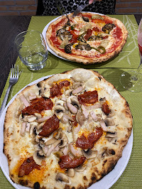 Plats et boissons du Pizzeria La Main à la Pâte à Hazebrouck - n°1
