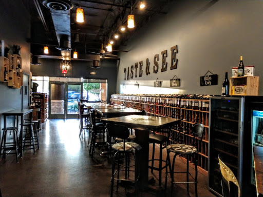 Bar «Grapeables Wine Bar & Lounge», reviews and photos, 12645 N Saguaro Blvd # 9, Fountain Hills, AZ 85268, USA