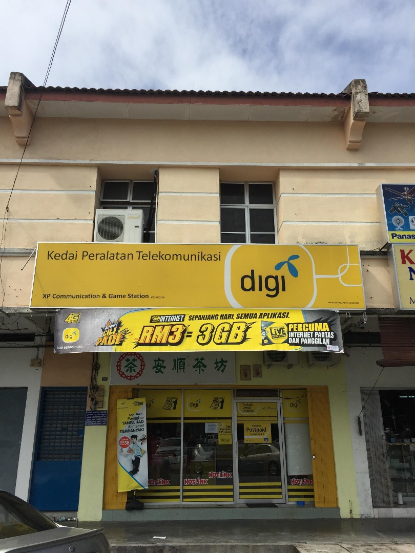 XP Communication and Game Station di bandar Teluk Intan
