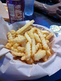 Frites au fromage du Restaurant de hamburgers Gomu à Paris - n°1