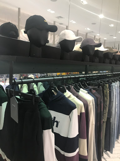 Clothing Store «Kith Brooklyn», reviews and photos, 233 Flatbush Ave, Brooklyn, NY 11217, USA