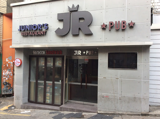 JR Pub