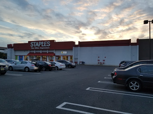 Office Supply Store «Staples», reviews and photos, 545 US-46, Totowa, NJ 07511, USA