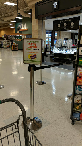 Grocery Store «Fred Meyer», reviews and photos, 51501 Columbia River Hwy, Scappoose, OR 97056, USA