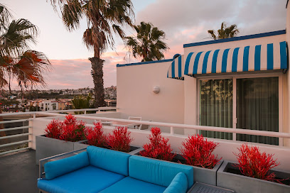 DoubleTree Suites by Hilton Hotel Doheny Beach - D - 34402 Pacific Coast Hwy, Dana Point, CA 92629