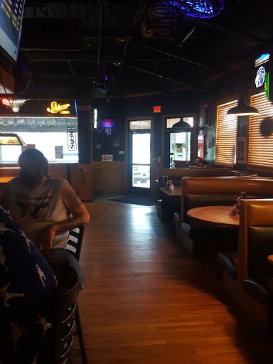 Bar & Grill «Big Shots Sports Cafe», reviews and photos, 1833 Airport Fwy, Bedford, TX 76021, USA