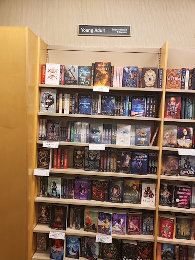 Book Store «Barnes & Noble Booksellers The Shops at River Crossing», reviews and photos, 8675 River Crossing Blvd, Indianapolis, IN 46240, USA