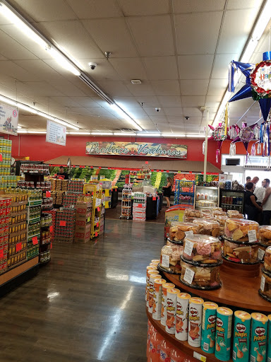 Supermarket «El Herradero Supermarket», reviews and photos, 1310 W Prince Rd, Tucson, AZ 85705, USA