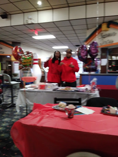 Bowling Alley «Mayflower Lanes», reviews and photos, 26600 Plymouth Rd, Redford Charter Twp, MI 48239, USA