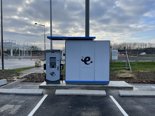 Borne de recharge de véhicules électriques Stations-e Station de recharge Combs-la-Ville