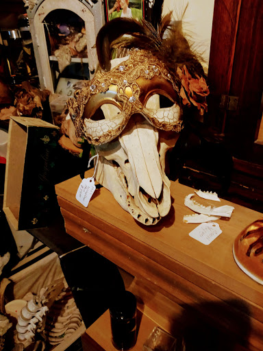 Explore purple heart tattoo ideas, creative tattoo ideas in Muncie, available at Obscura Tattoo shop and Oddity Collective