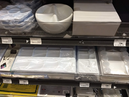 Art Supply Store «Blick Art Materials», reviews and photos, 1574 N Kingsbury St, Chicago, IL 60622, USA