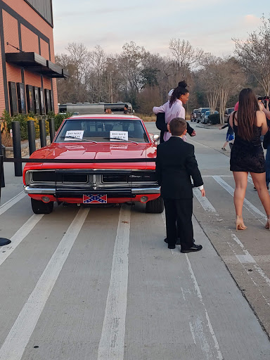 Movie Theater «Celebrity Theatres - Baton Rouge 8», reviews and photos, 15365 George Oneal Rd, Baton Rouge, LA 70817, USA