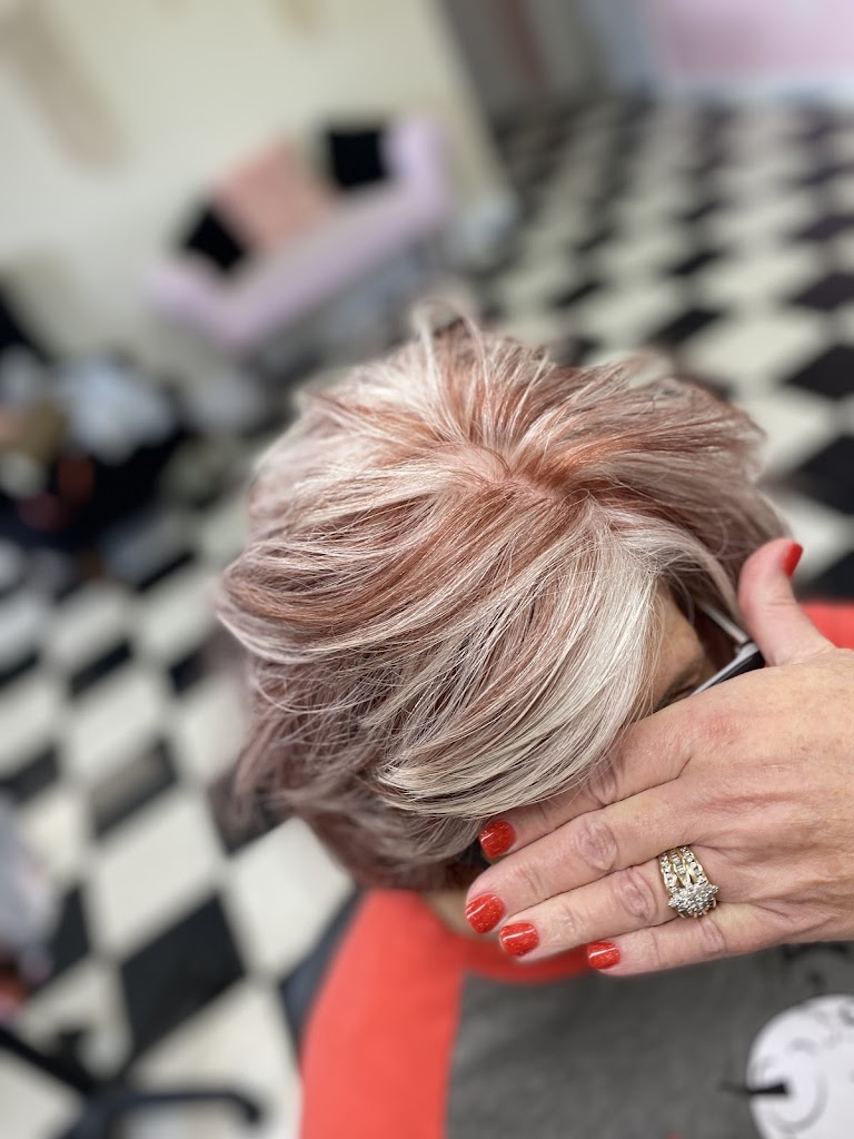 Onyx Rose Salon 35951