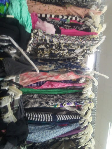 Thrift Store «Village Discount Outlet Store 08», reviews and photos, 3301 W Lawrence Ave, Chicago, IL 60625, USA