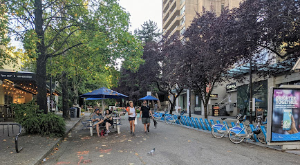 Bute-Robson Plaza