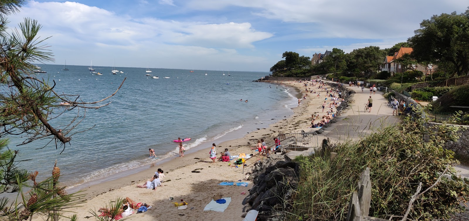 Plage des Souzeaux'in fotoğrafı geniş bir kıyı şeridi ile birlikte