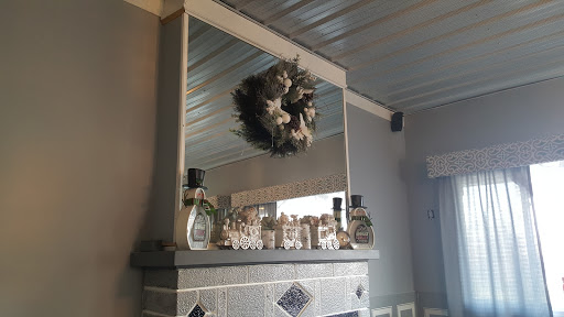 Restaurant «Hilltop Restaurant & Bar», reviews and photos, 4206 Lake Ave, Lockport, NY 14094, USA