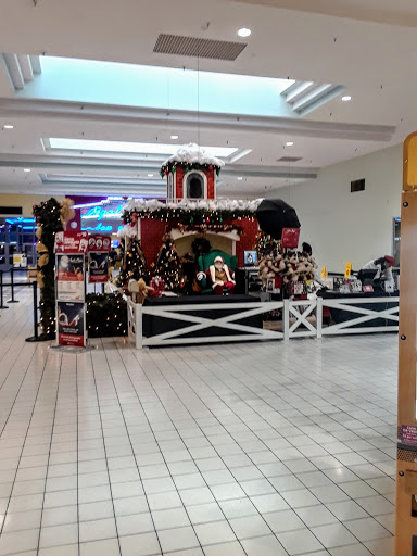 Shopping Mall «Westfield Southgate», reviews and photos, 3501 S Tamiami Trail, Sarasota, FL 34239, USA