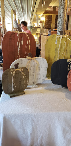 Flea Market «The Hayloft at Port Royal», reviews and photos, 551 Port Royal Rd, Clarksville, TN 37040, USA