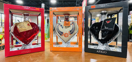 Liquor Store «Liquor & Tobacco Depot», reviews and photos, 570 N Schmale Rd, Carol Stream, IL 60188, USA