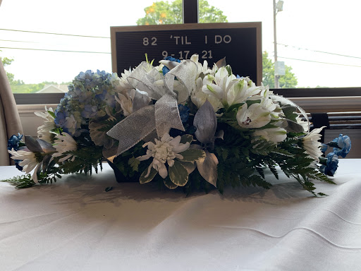 Florist «Wood Bros Flrsts Inc», reviews and photos, 651 Bridge St, Lowell, MA 01850, USA