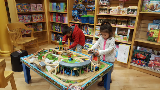 Book Store «Barnes & Noble», reviews and photos, 3400 Forest Dr, Columbia, SC 29204, USA