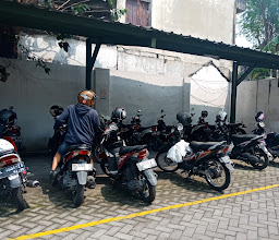 Adi Husada Undaan Hospital photo