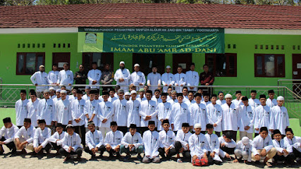 Pesantren Tahfizh Al Quran Bersanad Imam Abu 'Amr Ad-Dani Yogyakarta