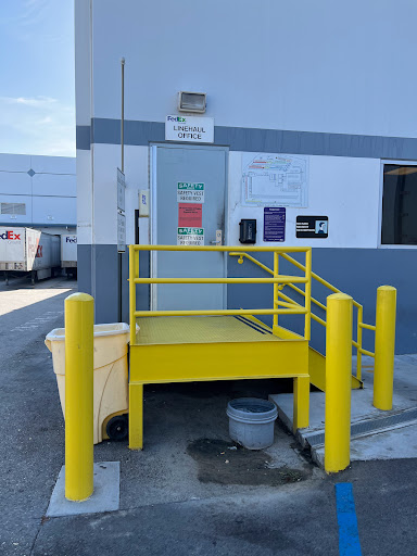 Mailing Service «FedEx Ground», reviews and photos, 200 Old Ranch Rd, City of Industry, CA 91789, USA