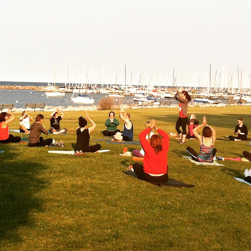 Outdoor yoga Milwaukee