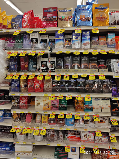 Grocery Store «Jewel-Osco», reviews and photos, 819 S Elmhurst Rd, Des Plaines, IL 60016, USA