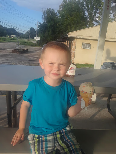 Ice Cream Shop «Chunky Monkey Ice Cream Shop», reviews and photos, 139 Little Senator Cir, Clinton, TN 37716, USA