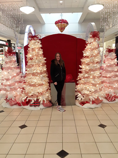 Shopping Mall «Cape Cod Mall», reviews and photos, 769 Iyannough Rd, Hyannis, MA 02601, USA