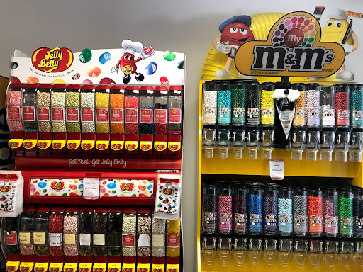 Chocolate Shop «Chocolate Works Darien», reviews and photos, 25 Old Kings Hwy N, Darien, CT 06820, USA