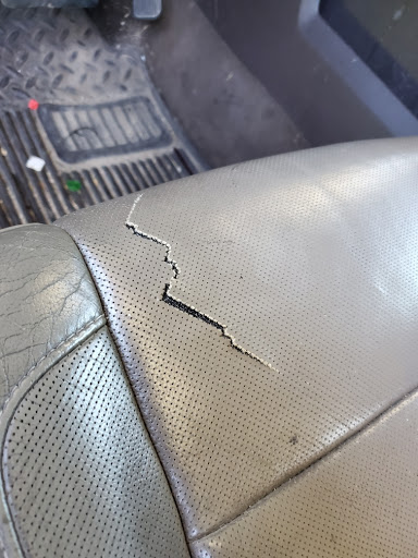 Car Dealer «Cavender Buick GMC West», reviews and photos, 7400 TX-1604 Loop, San Antonio, TX 78254, USA