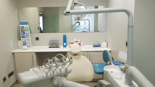 Clínica Dental Fernando Hernández Vallejo en Pontevedra, Pontevedra