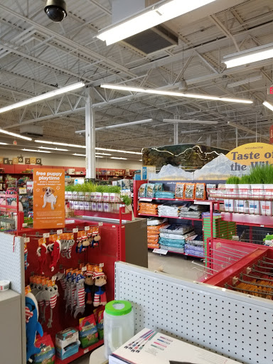 Pet Supply Store «Petco Animal Supplies», reviews and photos, 3387 Steelyard Dr, Cleveland, OH 44109, USA