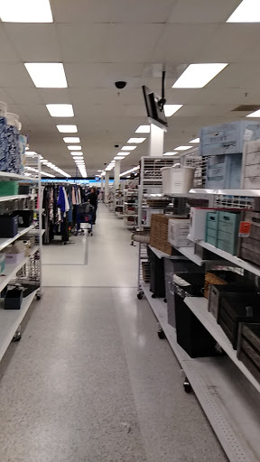 Clothing Store «Ross Dress for Less», reviews and photos, 13855 Outlet Dr, Silver Spring, MD 20904, USA