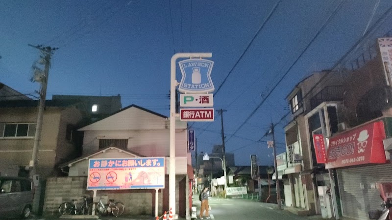 ファミリーマート 東大阪六万寺町店