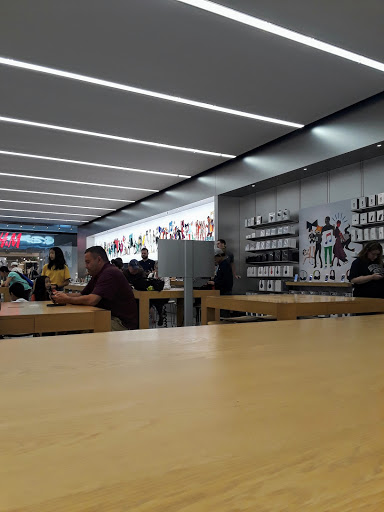 Computer Store «Apple Washington Square», reviews and photos, 9585 SW Washington Square Rd, Tigard, OR 97223, USA