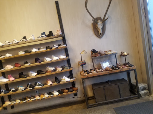 Shoe Store «DNA Footwear Williamsburg», reviews and photos, 133 N 7th St, Brooklyn, NY 11249, USA