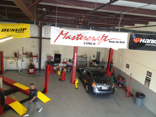 Car Repair and Maintenance «Jr. Auto Repair», reviews and photos, 8243 Narcoossee Park Dr #400, Orlando, FL 32822, USA
