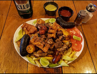 El Poblado Restaurante - Parrilla - Bar - Av Jaime Roldós Aguilera, Quito 170120, Ecuador