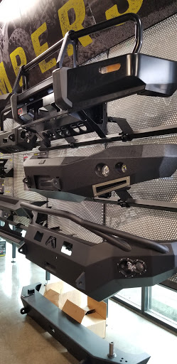 Truck Accessories Store «4 Wheel Parts - Portland - South Tabor», reviews and photos, 2700 SE 82nd Ave, Portland, OR 97266, USA