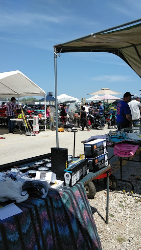 Flea Market «Montana Charlie’s», reviews and photos, 255 S Joliet Rd, Bolingbrook, IL 60440, USA