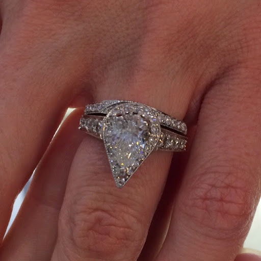 Jewelry Designer «Fort Thomas Jewelers», reviews and photos, 2780 Alexandria Way, Highland Heights, KY 41076, USA